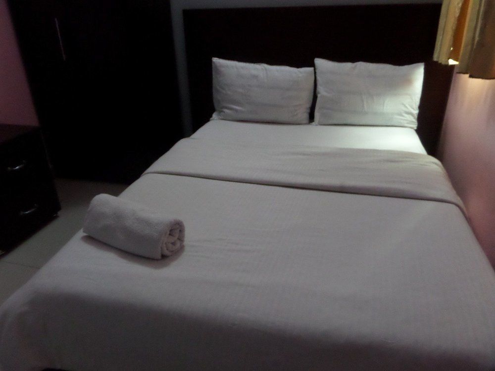 Flamingo Hotel Festac Town Экстерьер фото
