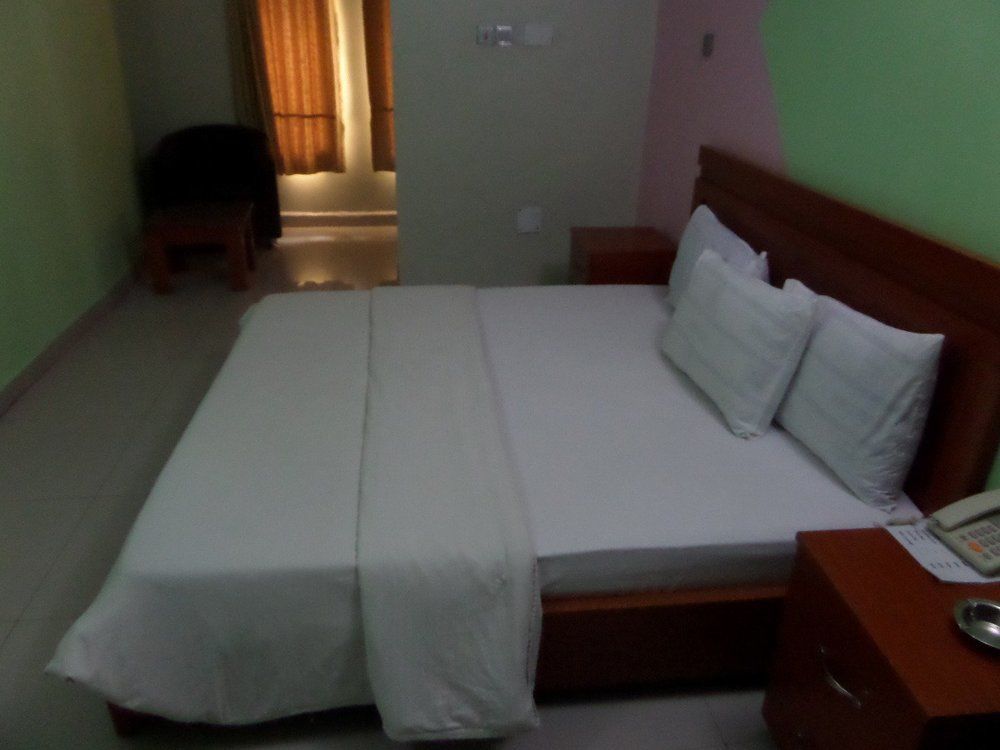 Flamingo Hotel Festac Town Экстерьер фото
