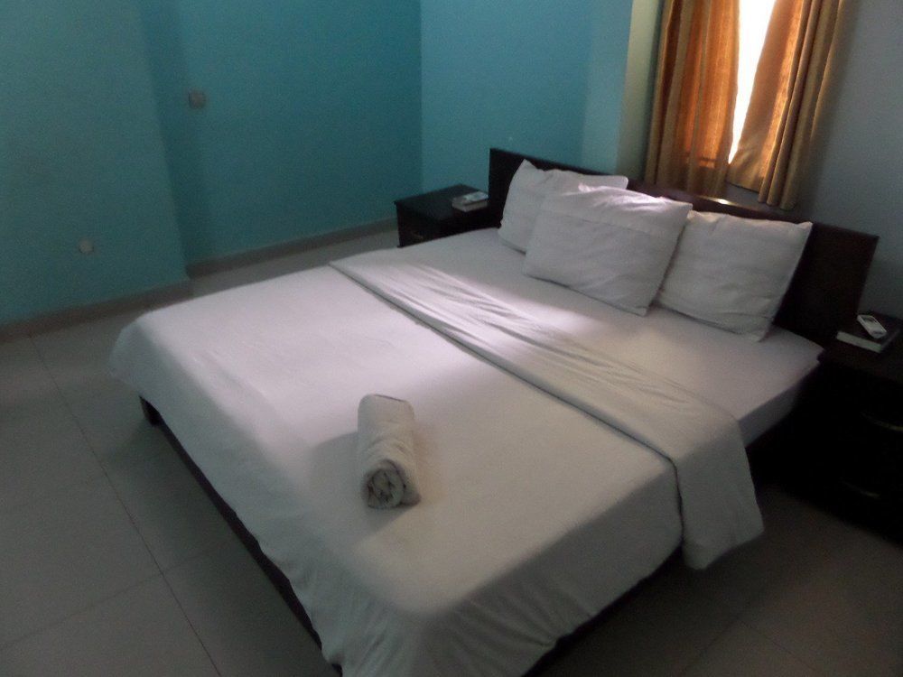 Flamingo Hotel Festac Town Экстерьер фото