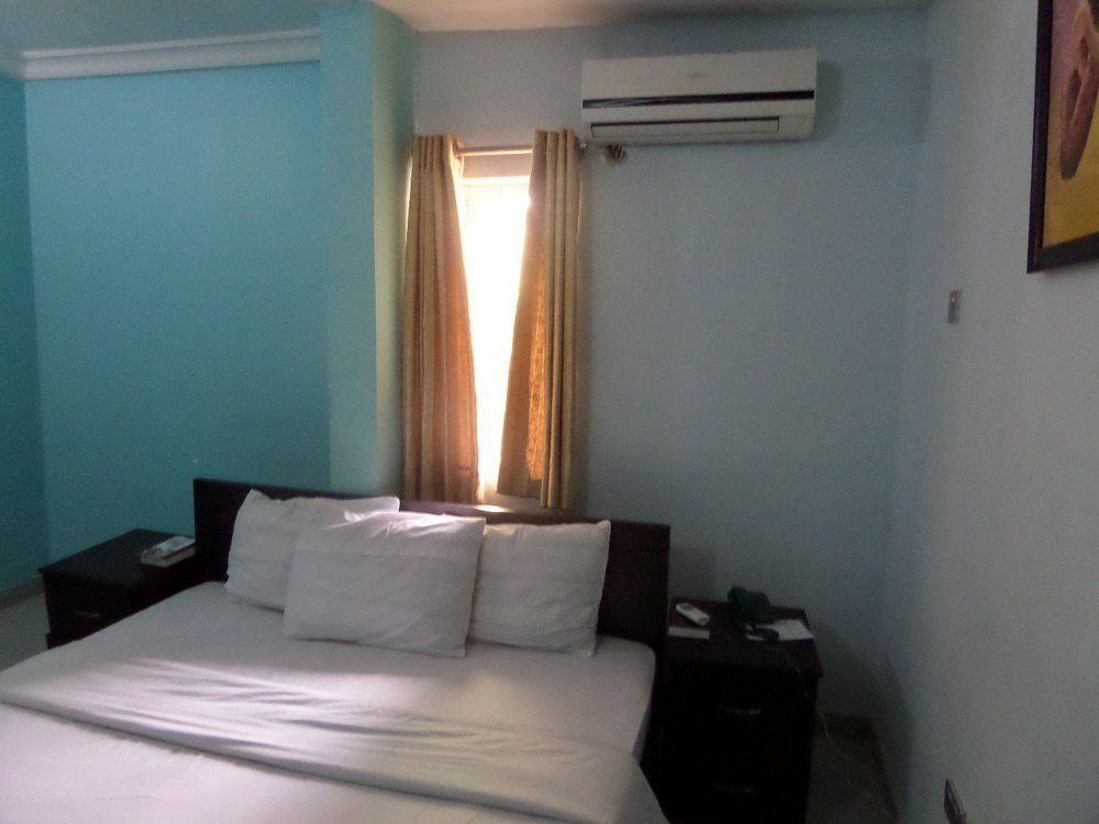 Flamingo Hotel Festac Town Экстерьер фото