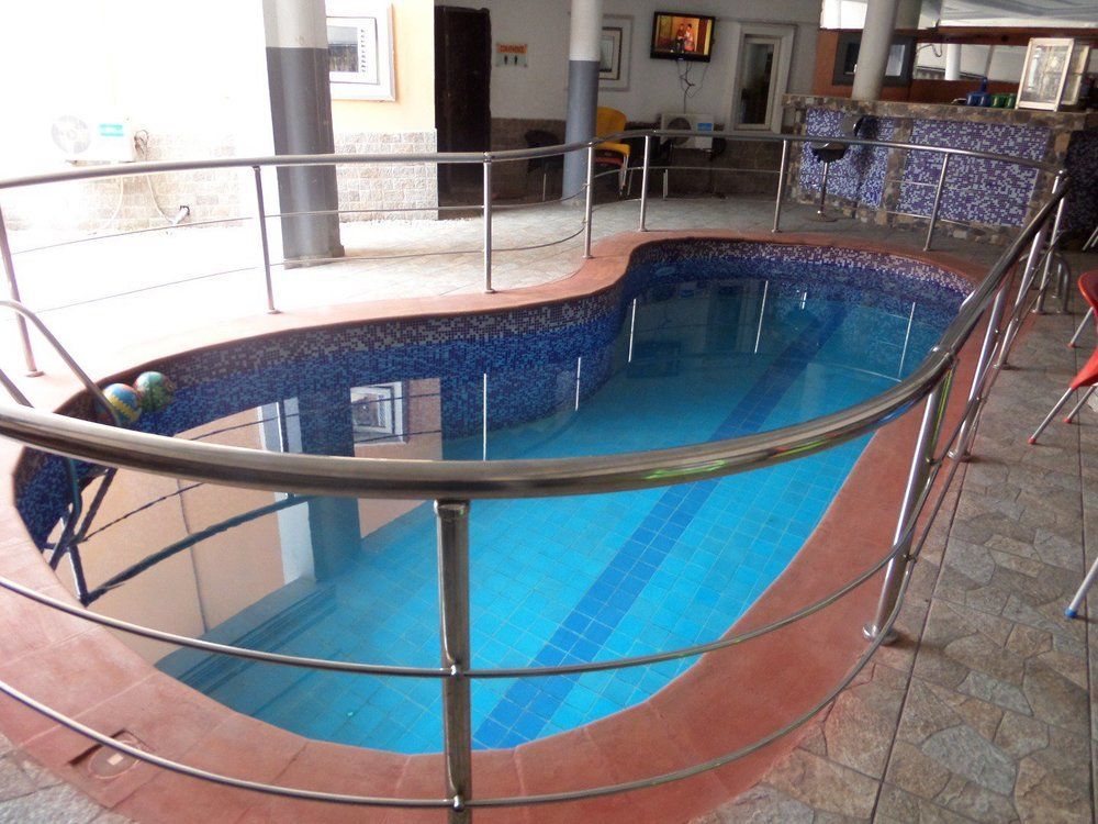 Flamingo Hotel Festac Town Экстерьер фото