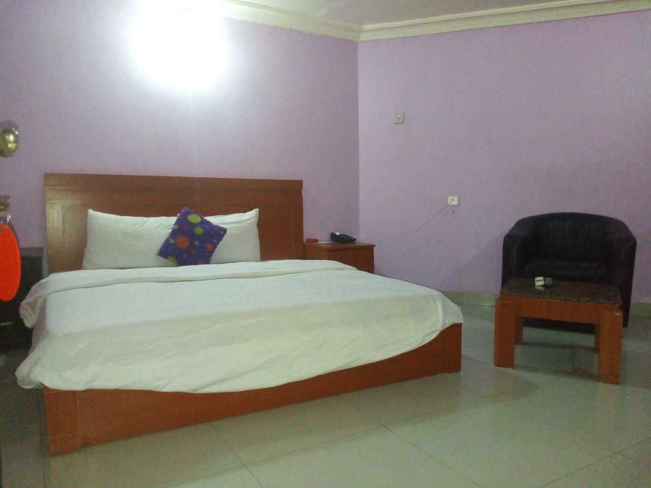 Flamingo Hotel Festac Town Экстерьер фото