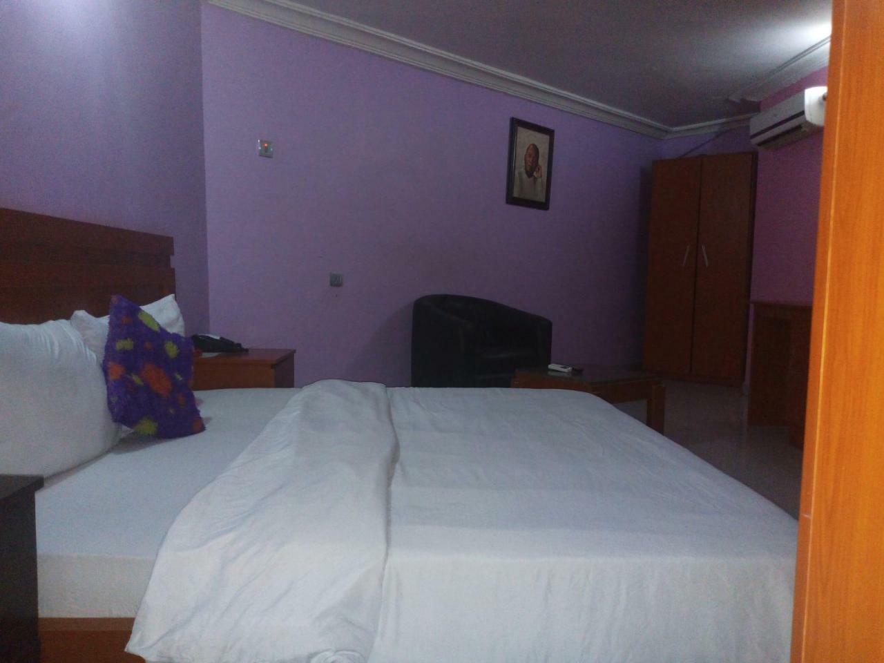 Flamingo Hotel Festac Town Экстерьер фото